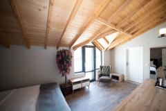 ImrozElia-Suite-Oda-2